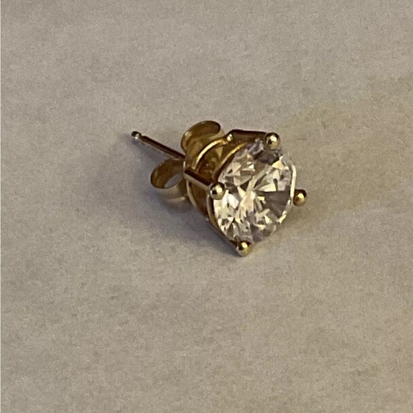 Vintage 14k Yellow Gold CZ SINGLE (ONE) Stud Earring 0.67g - Picture 1 of 9